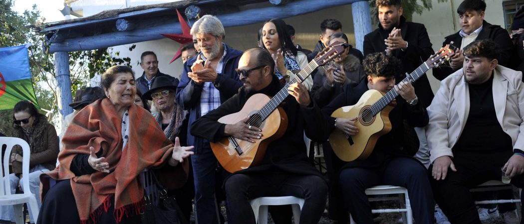 ZAMBOMBA FLAMENCA EN LEBRIJA Gitanos y pastores vienen cantando